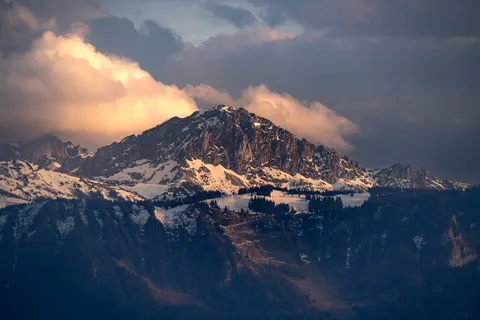 Fondo de pantalla Cordillera 4K · mountains · 3840×2560