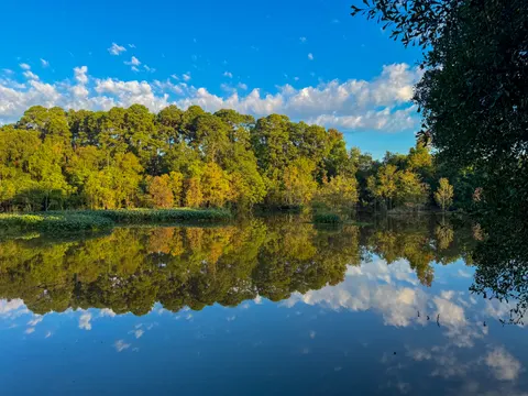 Autumn Lake 4K Wallpaper · autumn · 3840×2880