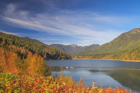 Autumn Mountains 4K Wallpaper · autumn · 3840×2560