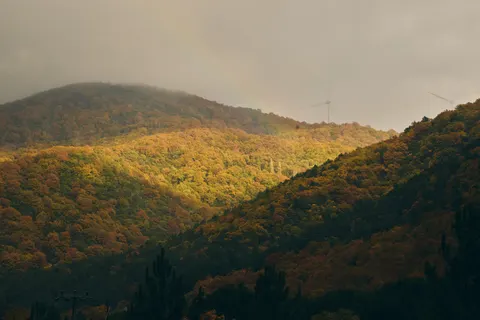 Autumn Mountains 4K Wallpaper · autumn · 3840×2560