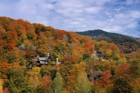 Autumn Mountains 4K Wallpaper · autumn · 3840×2560