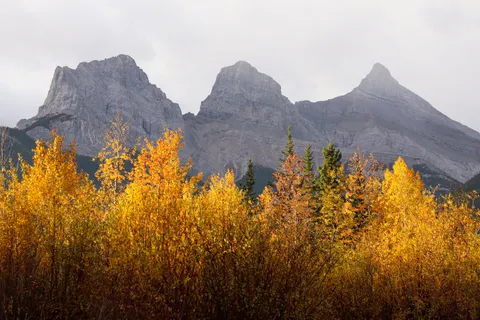 Autumn Mountains 4K Wallpaper · autumn · 3840×2560
