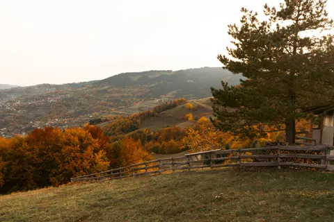 Autumn Mountains 4K Wallpaper · autumn · 3840×2560