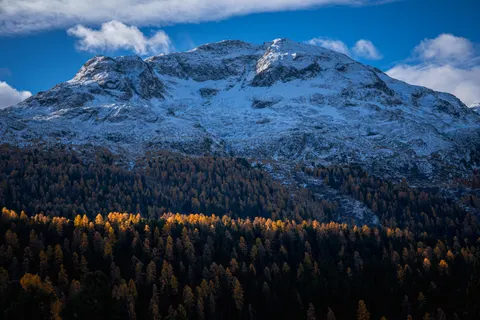 Autumn Mountains 4K Wallpaper · autumn · 3840×2560
