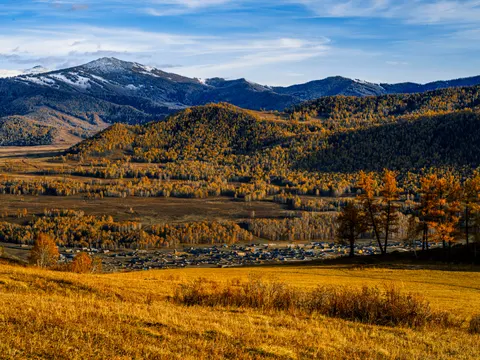 Autumn Mountains 4K Wallpaper · autumn · 3840×2880