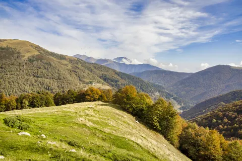 Autumn Mountains 4K Wallpaper · autumn · 3840×2561