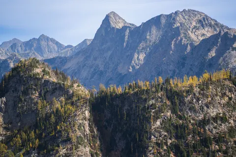 Autumn Mountains 4K Wallpaper · autumn · 3840×2560