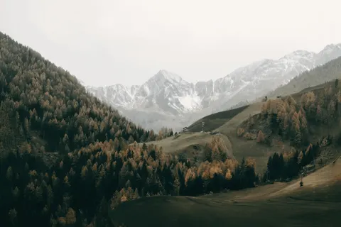 Autumn Mountains 4K Wallpaper · autumn · 3840×2560