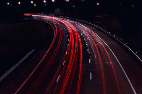Light Trails 4K Wallpaper · city · 3840×2560