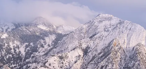 산맥 4K 배경화면 · mountains · 3840×1810