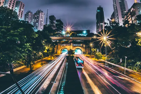 车流光轨 4K壁纸 · city · 3840×2560