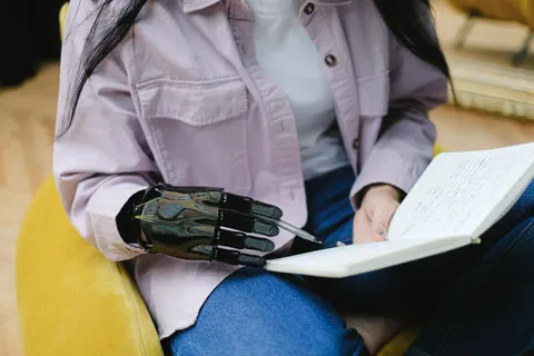 Robot 4K Wallpaper · technology · 3840×2560