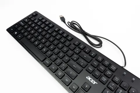RGB Keyboard 4K Wallpaper · technology · 3840×2560