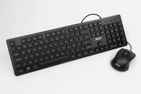 RGB Keyboard 4K Wallpaper · technology · 3840×2560