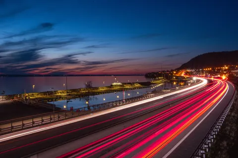 车流光轨 4K壁纸 · city · 3840×2560