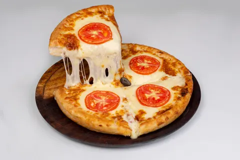 Pizza 4K Wallpaper · food · 3840×2560