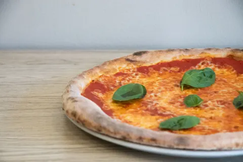 Pizza 4K Wallpaper · food · 3840×2560