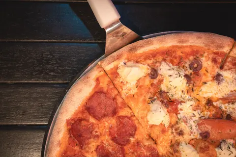 Pizza 4K Wallpaper · food · 3840×2560