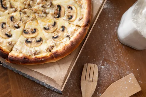 Pizza 4K Wallpaper · food · 3840×2563