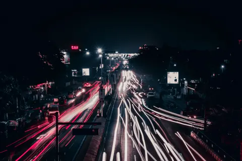 Light Trails 4K Wallpaper · city · 3840×2560