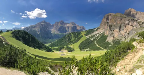 돌로미티 4K 배경화면 · mountains · 3840×1998