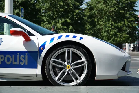 Sports Car 4K Wallpaper · cars · 3840×2560