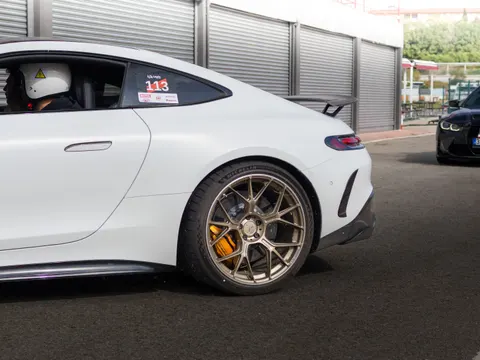 Sports Car 4K Wallpaper · cars · 3840×2880