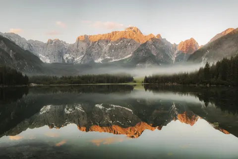 Hình nền Hồ Núi Sương Mù 4K · nature · 3840×2560