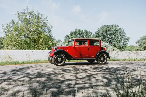 Classic Car 4K Wallpaper · cars · 3840×2560