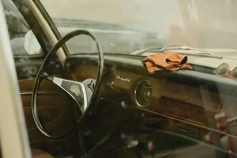 Classic Car 4K Wallpaper · cars · 3840×2560