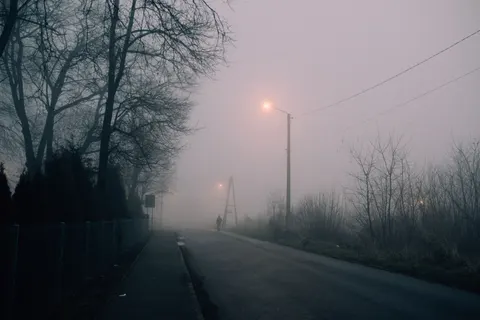 Foggy Road 4K Wallpaper · nature · 3840×2560