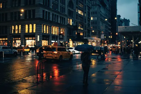 Straat in de Regen 4K-achtergrond · city · 3840×2560