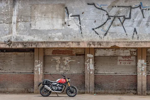 Motorcycle 4K Wallpaper · cars · 3840×2560