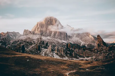多洛米蒂山 4K壁纸 · mountains · 3840×2560