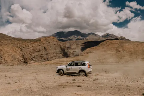 Off-Road 4K Wallpaper · cars · 3840×2561