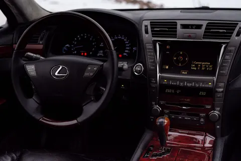Car Interior 4K Wallpaper · cars · 3840×2564