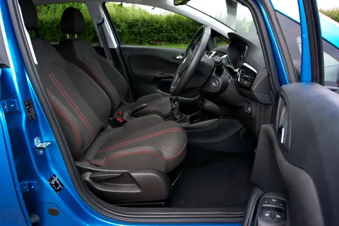 Car Interior 4K Wallpaper · cars · 3840×2560