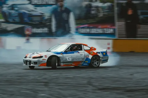 Race Car 4K Wallpaper · cars · 3840×2560