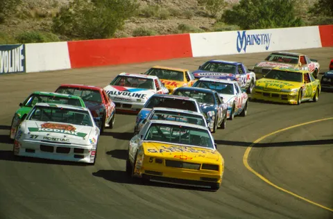 Race Car 4K Wallpaper · cars · 3840×2533