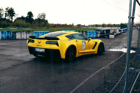 Race Car 4K Wallpaper · cars · 3840×2560