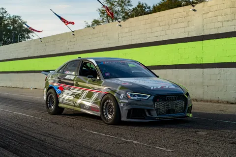Race Car 4K Wallpaper · cars · 3840×2560