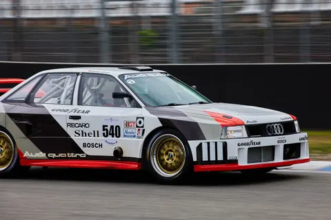 Race Car 4K Wallpaper · cars · 3840×2561