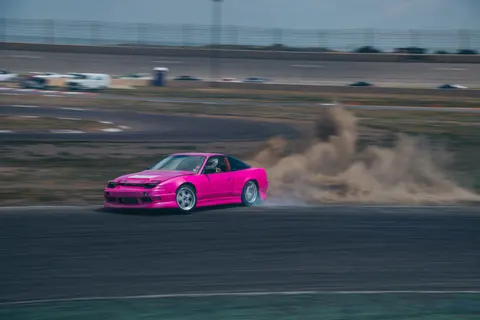 Race Car 4K Wallpaper · cars · 3840×2560