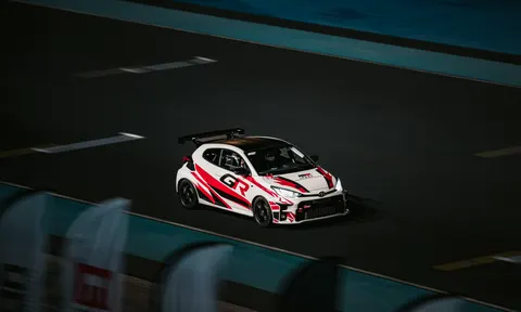 Race Car 4K Wallpaper · cars · 3840×2302