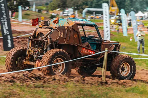 Race Car 4K Wallpaper · cars · 3840×2561