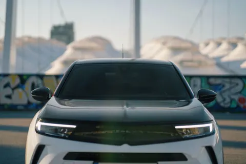 Electric Car 4K Wallpaper · cars · 3840×2560