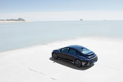 Electric Car 4K Wallpaper · cars · 3840×2560