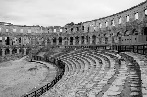 Colosseum 4K Wallpaper · travel · 3840×2525