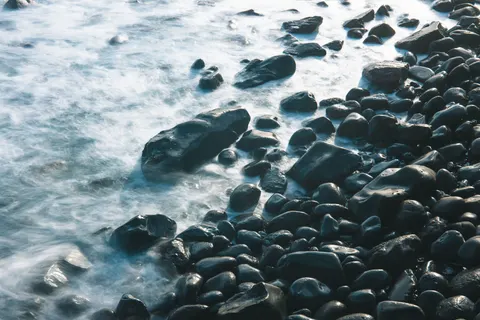 Black Sand Beach 4K Wallpaper · travel · 3840×2561