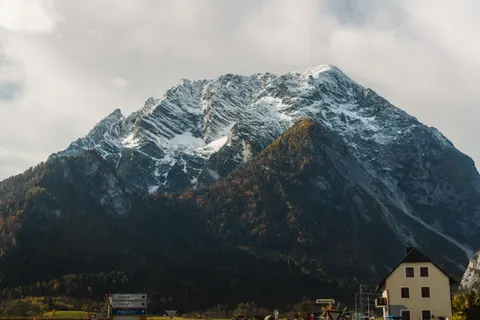 Alpine Village 4K Wallpaper · travel · 3840×2561